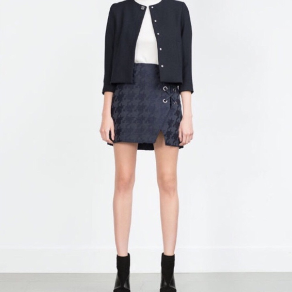 LAST CHANCE!!  Zara Blue Houndstooth Cross-laced Skirt - Picture 2 of 8